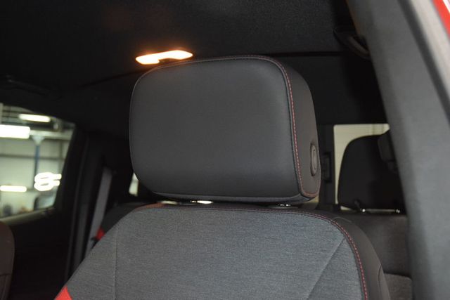 2024 Chevrolet Colorado 4WD Crew Cab Z71 - 23016714 - 34