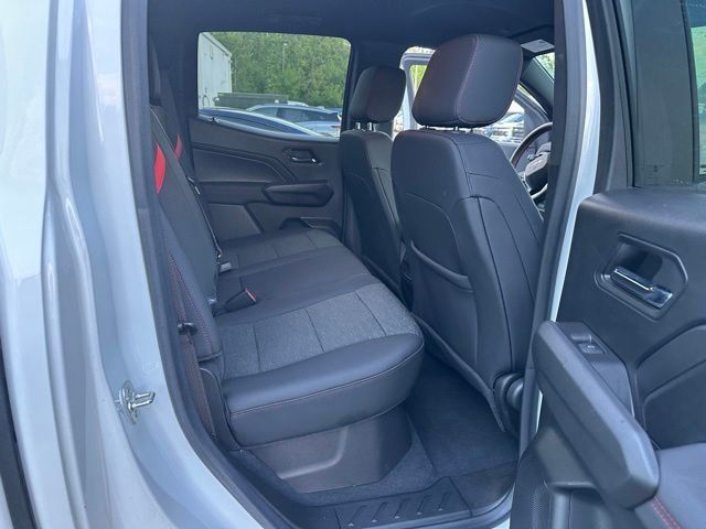 2024 Chevrolet Colorado 4WD Crew Cab Z71 - 23022175 - 16
