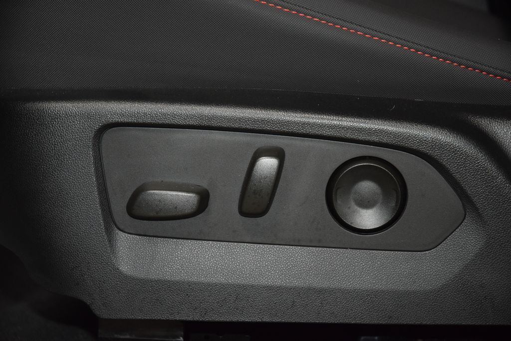 2024 Chevrolet Colorado 4WD Crew Cab Z71 - 23022175 - 38