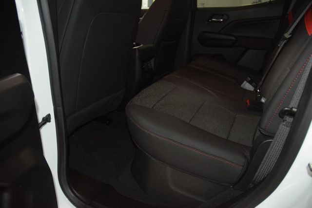 2024 Chevrolet Colorado 4WD Crew Cab Z71 - 23022175 - 40