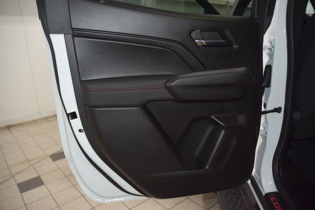 2024 Chevrolet Colorado 4WD Crew Cab Z71 - 23022175 - 41