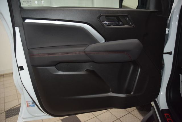 2024 Chevrolet Colorado 4WD Crew Cab Z71 - 23022175 - 43