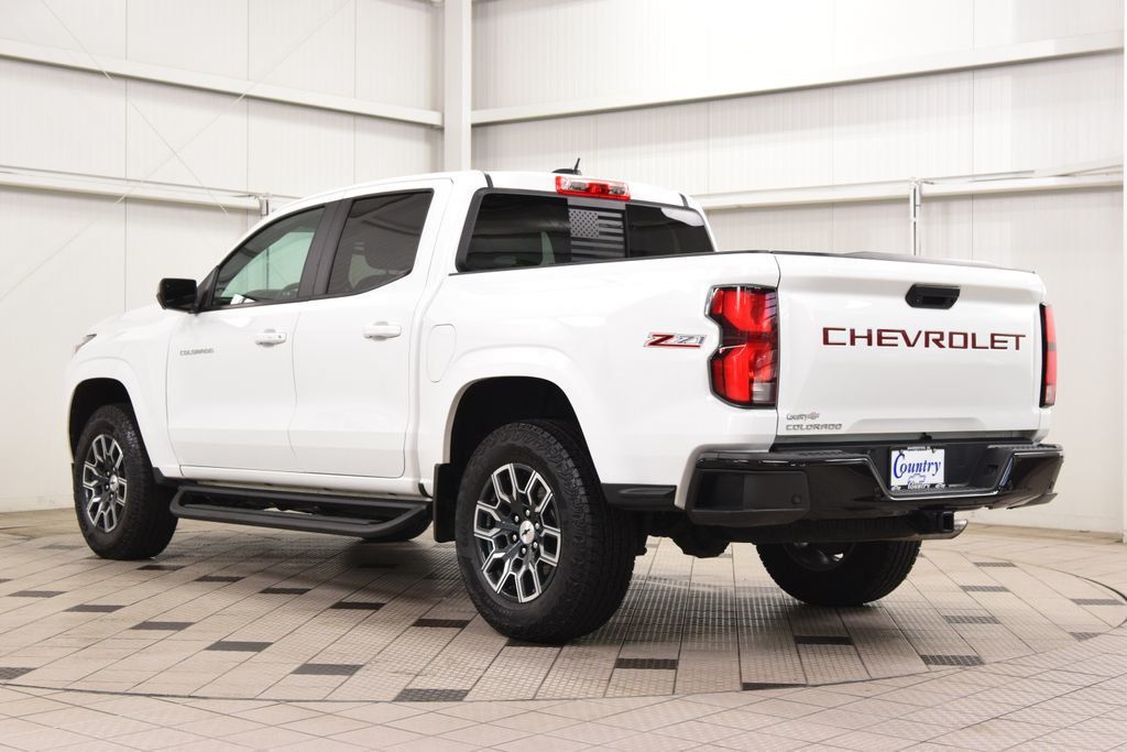 2024 Chevrolet Colorado 4WD Crew Cab Z71 - 23022175 - 5