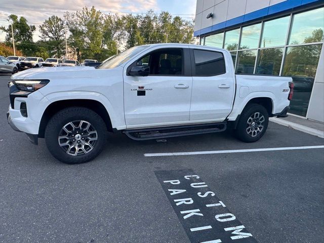 2024 Chevrolet Colorado 4WD Crew Cab Z71 - 23022175 - 5