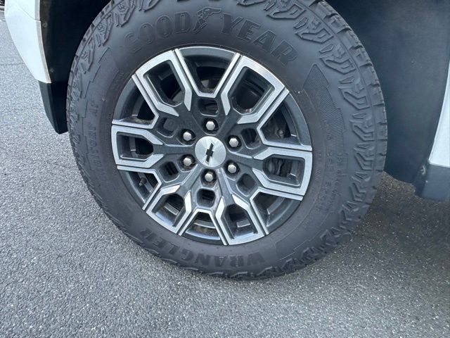 2024 Chevrolet Colorado 4WD Crew Cab Z71 - 23022175 - 8