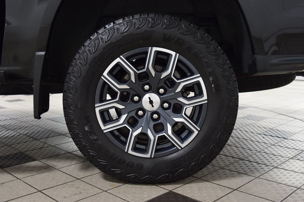2024 Chevrolet Colorado 4WD Crew Cab Z71 - 23043655 - 27