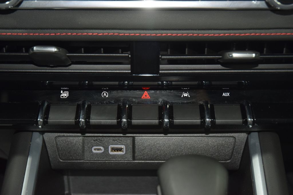 2024 Chevrolet Colorado 4WD Crew Cab Z71 - 23043655 - 34