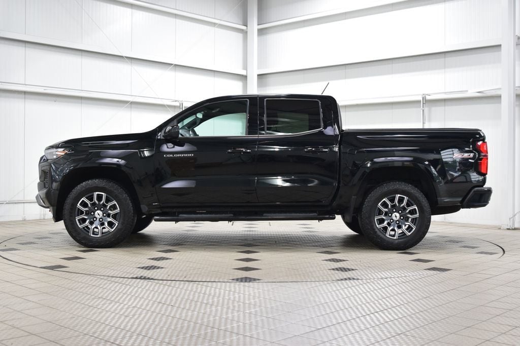 2024 Chevrolet Colorado 4WD Crew Cab Z71 - 23043655 - 3
