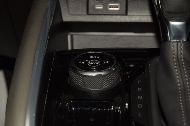 2024 Chevrolet Colorado 4WD Crew Cab ZR2 - 22986159 - 34