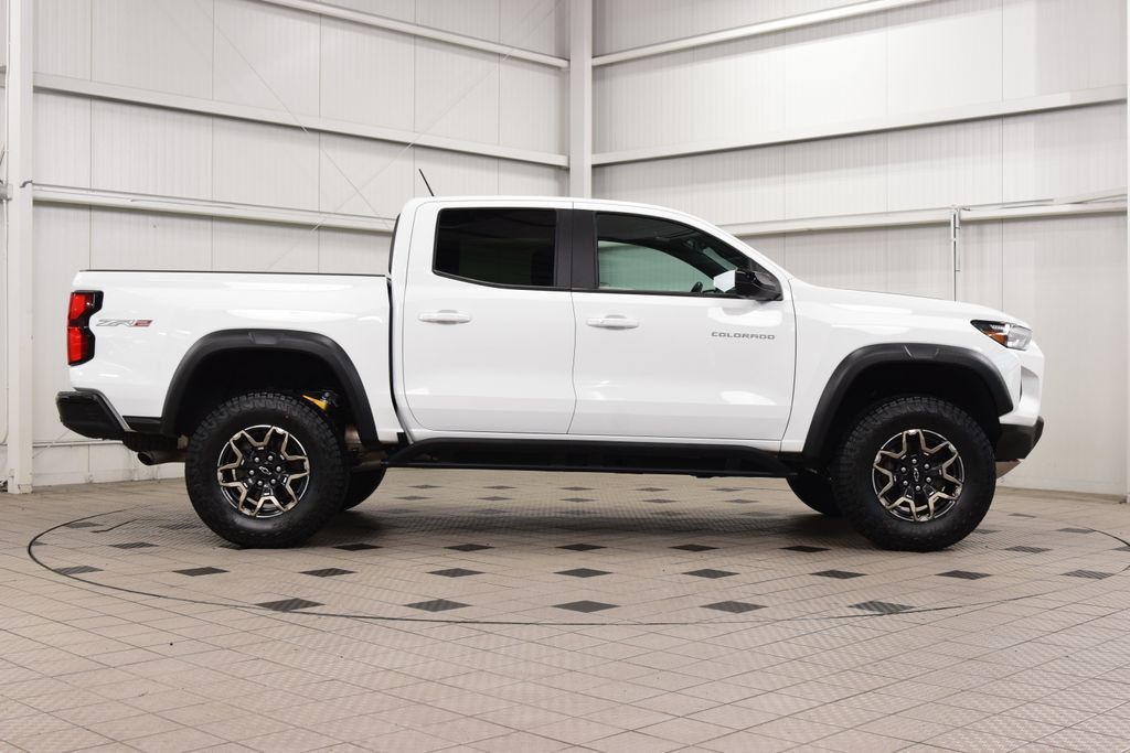 2024 Chevrolet Colorado 4WD Crew Cab ZR2 - 23073553 - 8