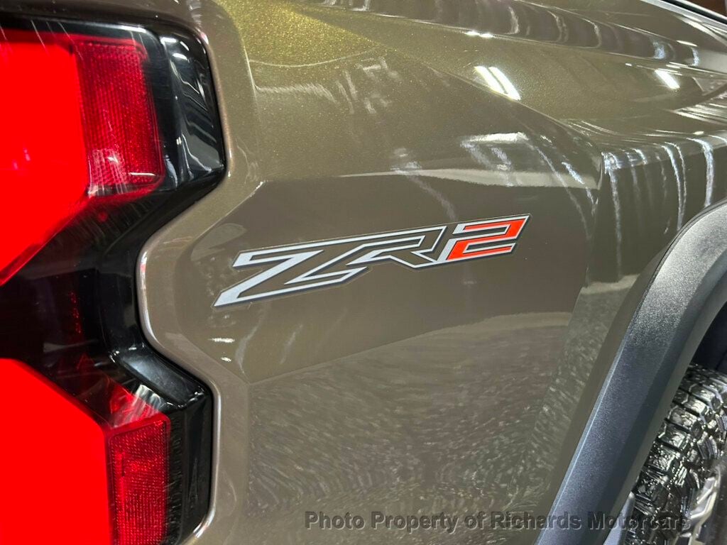 2024 Chevrolet Colorado 4WD Crew Cab ZR2 - 23060200 - 10