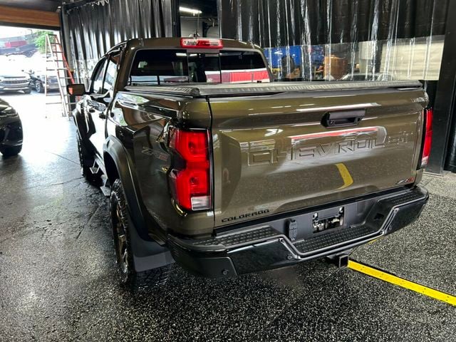 2024 Chevrolet Colorado 4WD Crew Cab ZR2 - 23060200 - 3