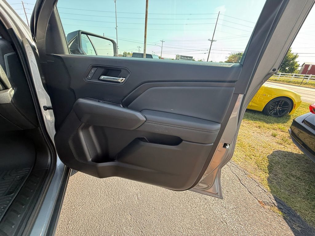 2024 Chevrolet Colorado LT - 23064370 - 10