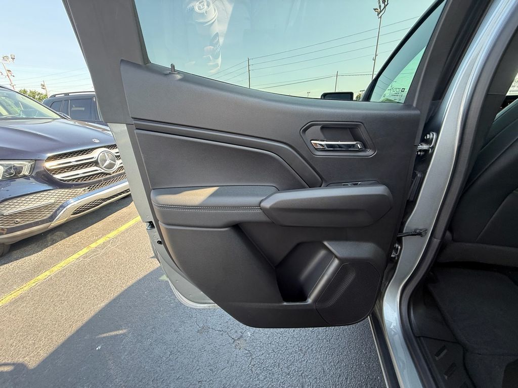 2024 Chevrolet Colorado LT - 23064370 - 12