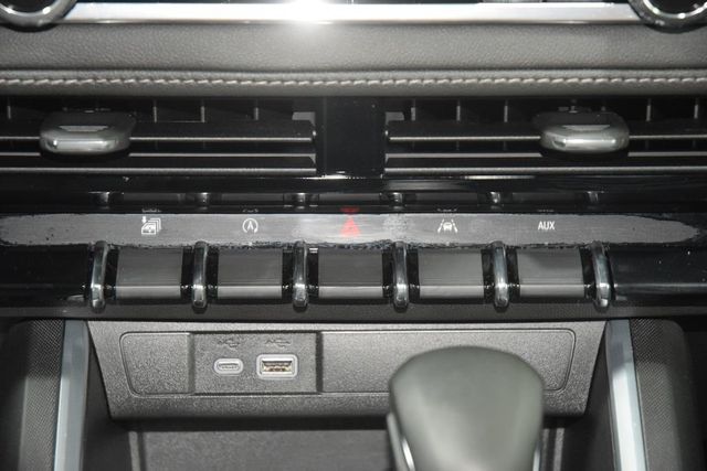 2024 Chevrolet Colorado LT - 23064370 - 34