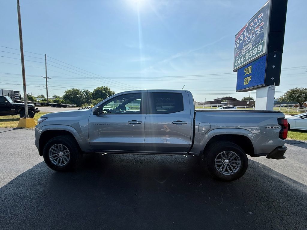 2024 Chevrolet Colorado LT - 23064370 - 3