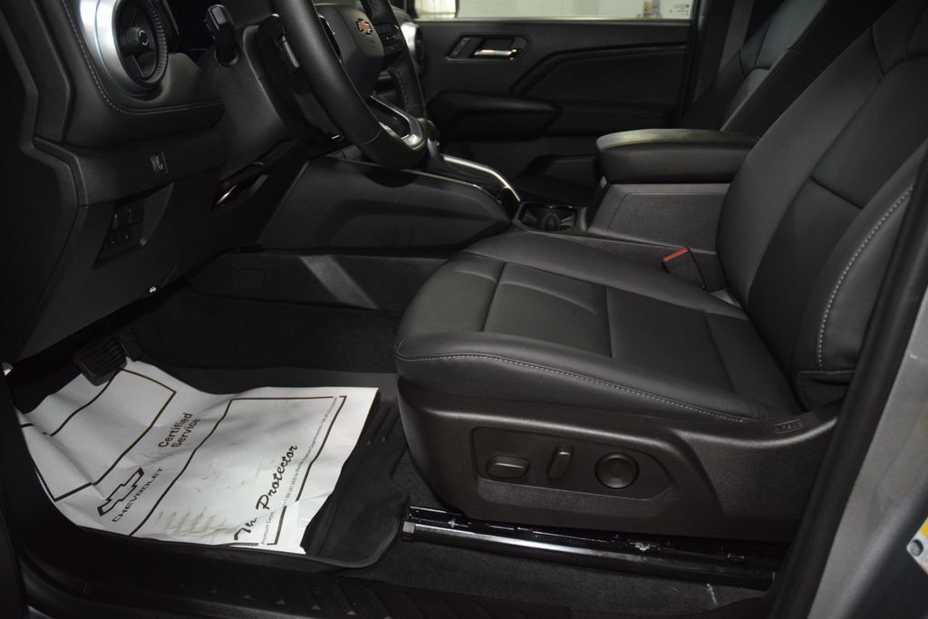 2024 Chevrolet Colorado LT - 23064370 - 41