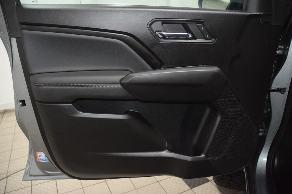 2024 Chevrolet Colorado LT - 23064370 - 47