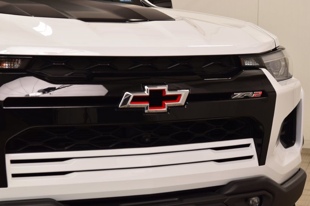 2024 Chevrolet Colorado ZR2 Bison - 23094052 - 8