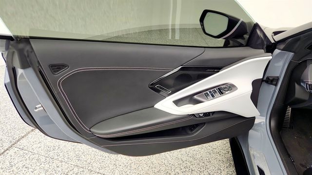 2024 Chevrolet Corvette 2dr Stingray Convertible w/2LT & Z51 Performance Package - 22998929 - 10