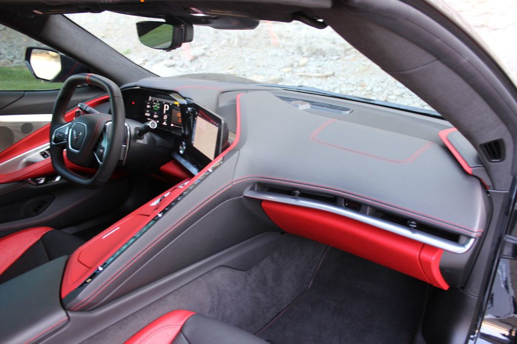 2024 Chevrolet Corvette 2dr Stingray Convertible w/3LT - 23047945 - 22