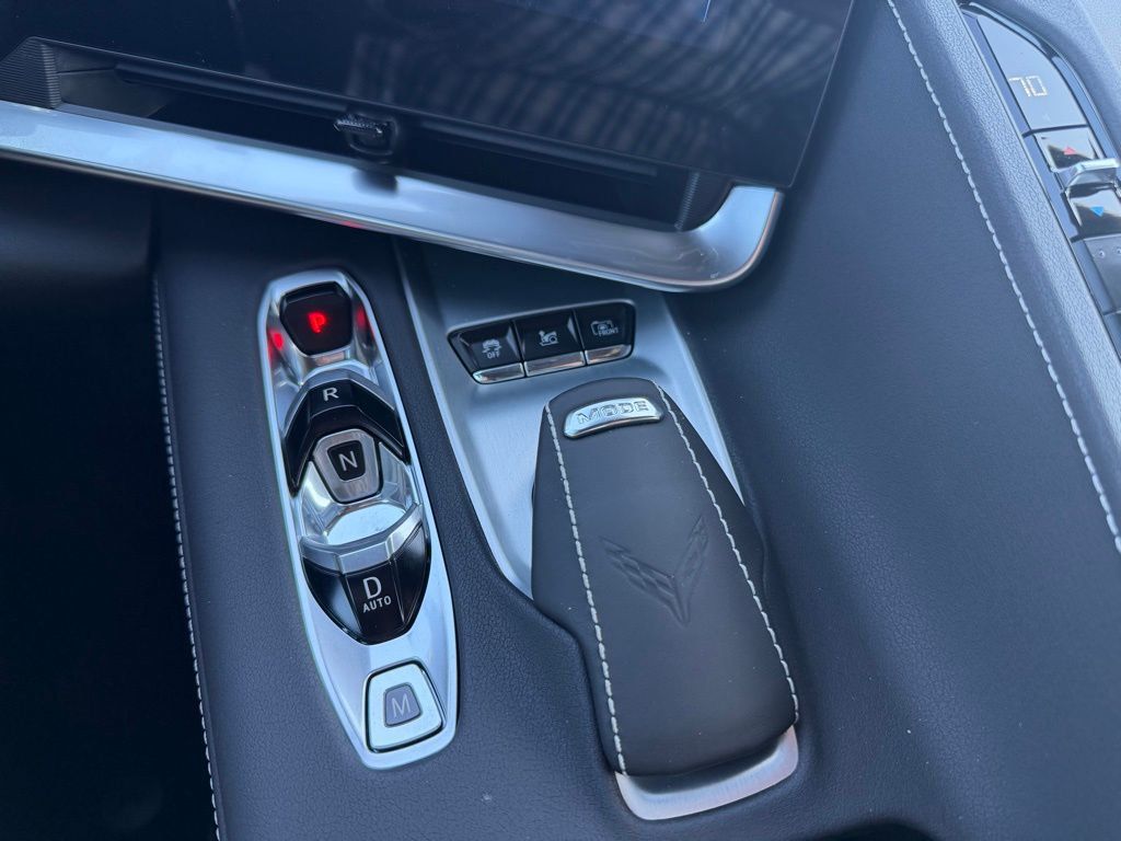 2024 Chevrolet Corvette 2dr Stingray Coupe w/2LT - 23003094 - 25