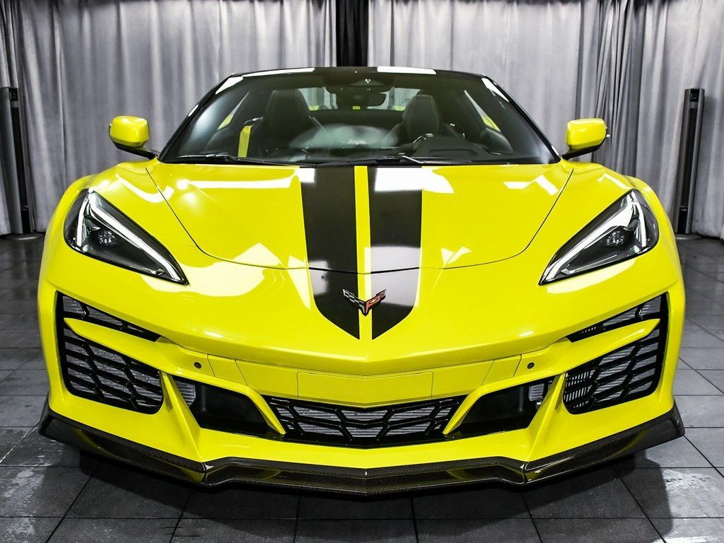 2024 Chevrolet Corvette E-Ray 3LZ Convertible photo 2