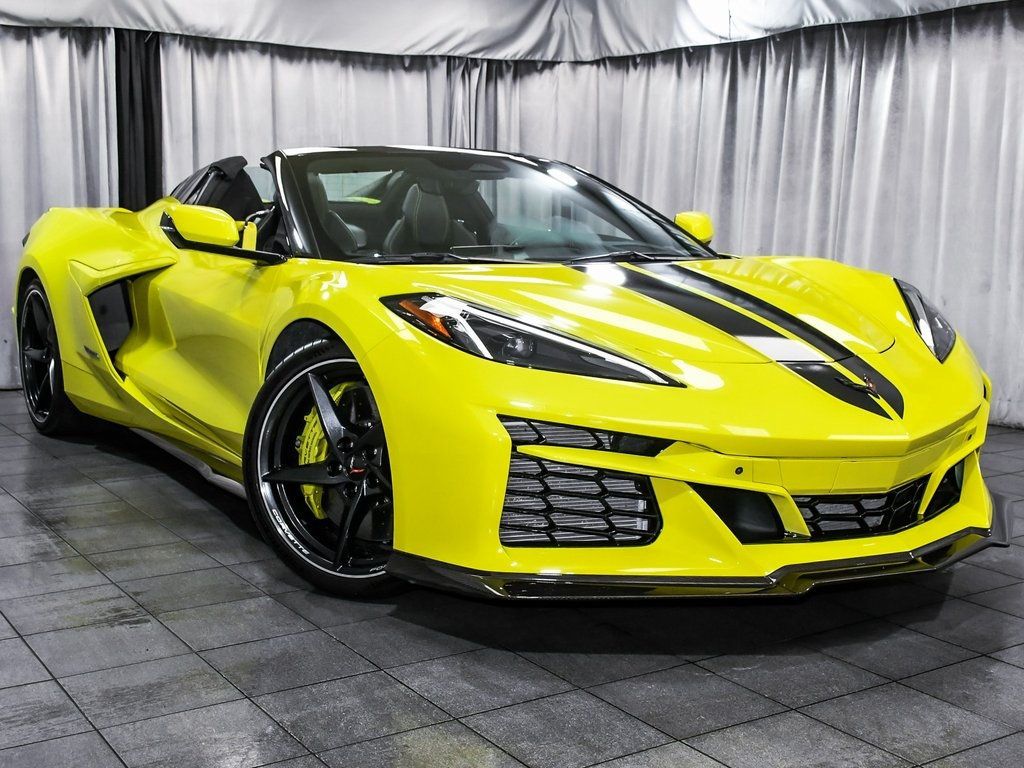 2024 Chevrolet Corvette E-Ray 3LZ Convertible photo 3