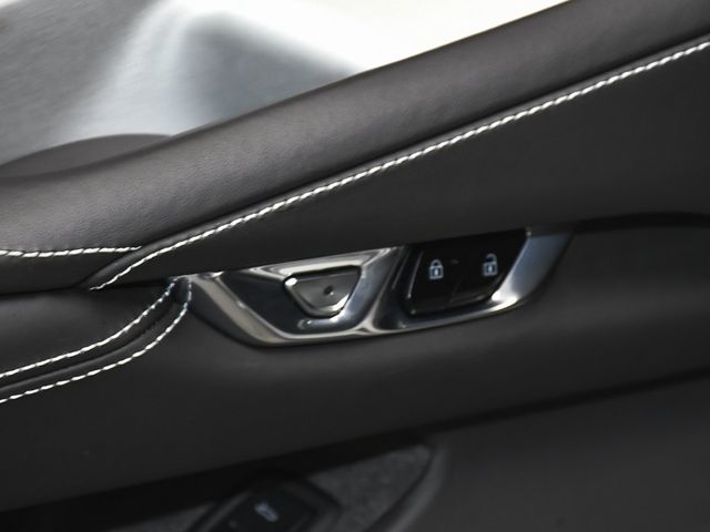 2024 Chevrolet Corvette Stingray - 22876657 - 13