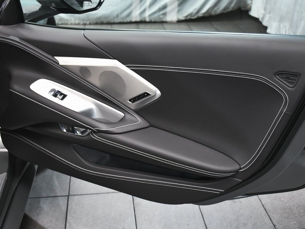 2024 Chevrolet Corvette Stingray 3LT photo 17