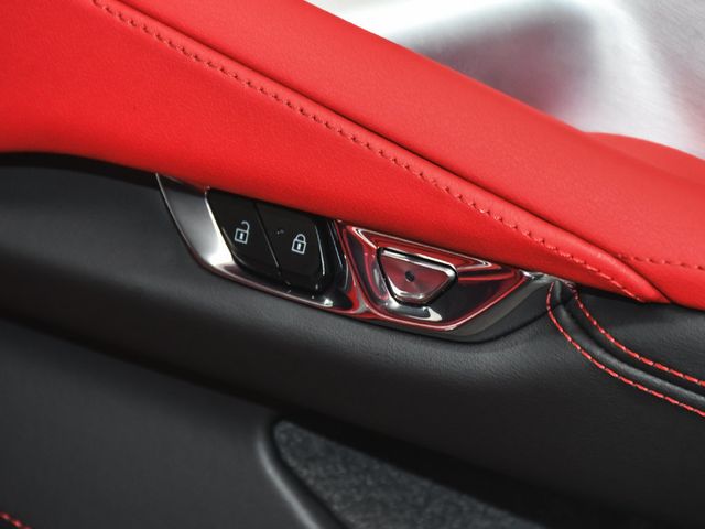 2024 Chevrolet Corvette Stingray - 23084071 - 17