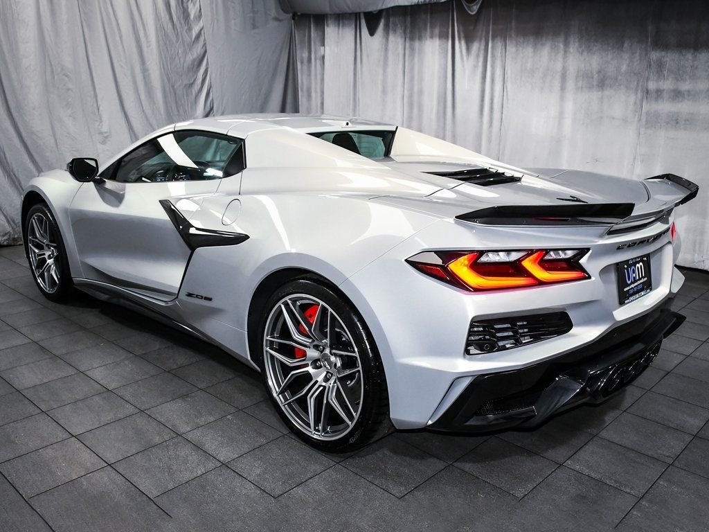 2024 Chevrolet Corvette Z06 2LZ Convertible photo 5