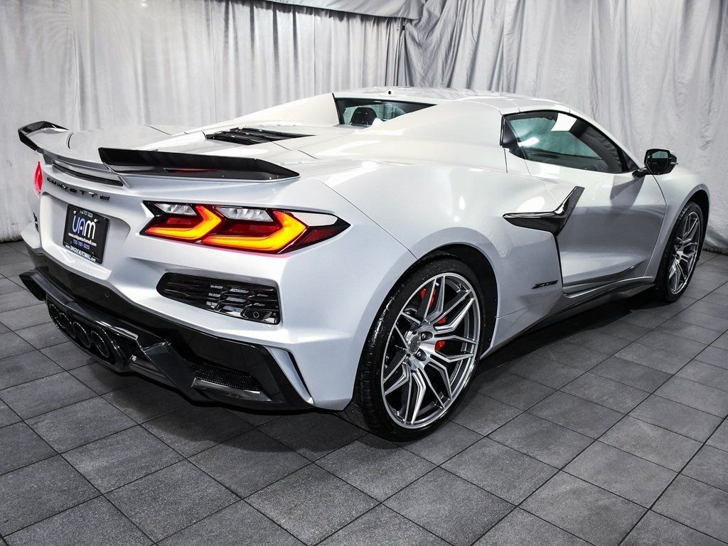 2024 Chevrolet Corvette Z06 2LZ Convertible photo 8