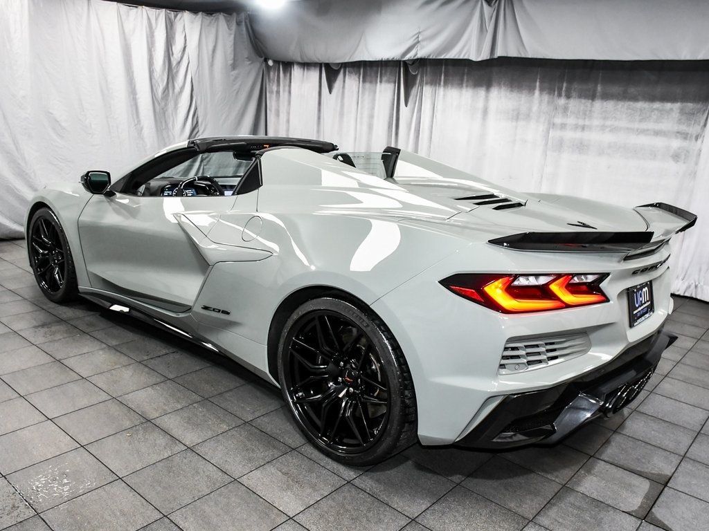 2024 Chevrolet Corvette Z06 3LZ Convertible photo 3