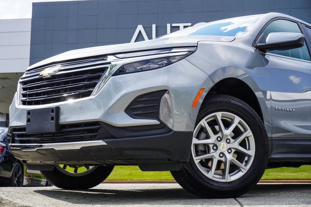 2024 Chevrolet Equinox LT photo 2