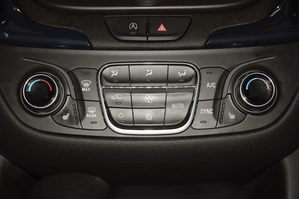 2024 Chevrolet Equinox AWD 4dr RS - 23013889 - 32