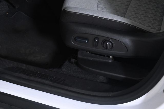 2024 Chevrolet Equinox LS - 22993224 - 19