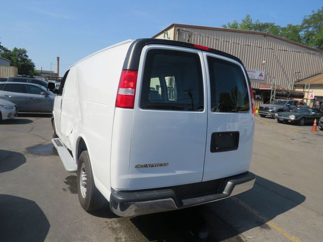 2024 Chevrolet Express Cargo Van RWD 2500 135" - 23060824 - 5