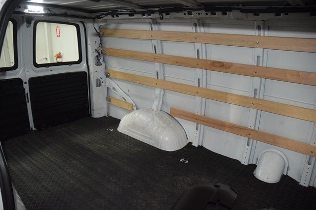 2024 Chevrolet Express Cargo Van RWD 2500 135" - 22942977 - 28