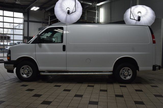 2024 Chevrolet Express Cargo Van RWD 2500 135" - 22942977 - 2
