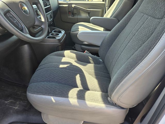 2024 Chevrolet Express Cargo Van RWD 2500 135" - 22996704 - 9
