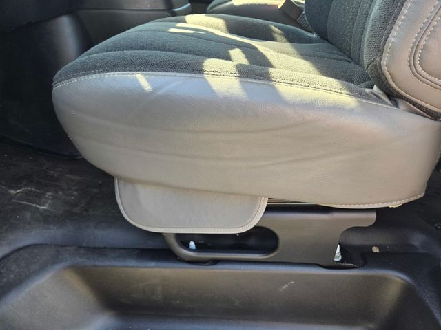 2024 Chevrolet Express Cargo Van RWD 2500 135" - 22996704 - 10