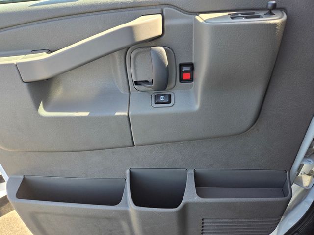 2024 Chevrolet Express Cargo Van RWD 2500 135" - 22996704 - 11