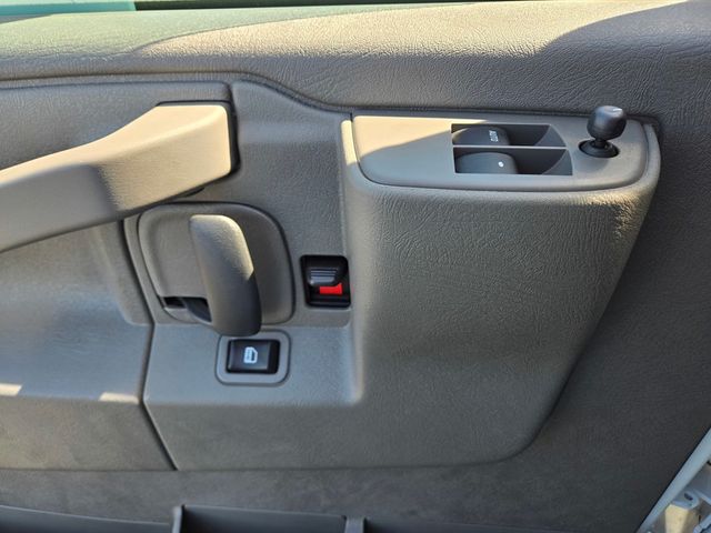 2024 Chevrolet Express Cargo Van RWD 2500 135" - 22996704 - 12
