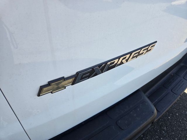 2024 Chevrolet Express Cargo Van RWD 2500 135" - 22996704 - 8