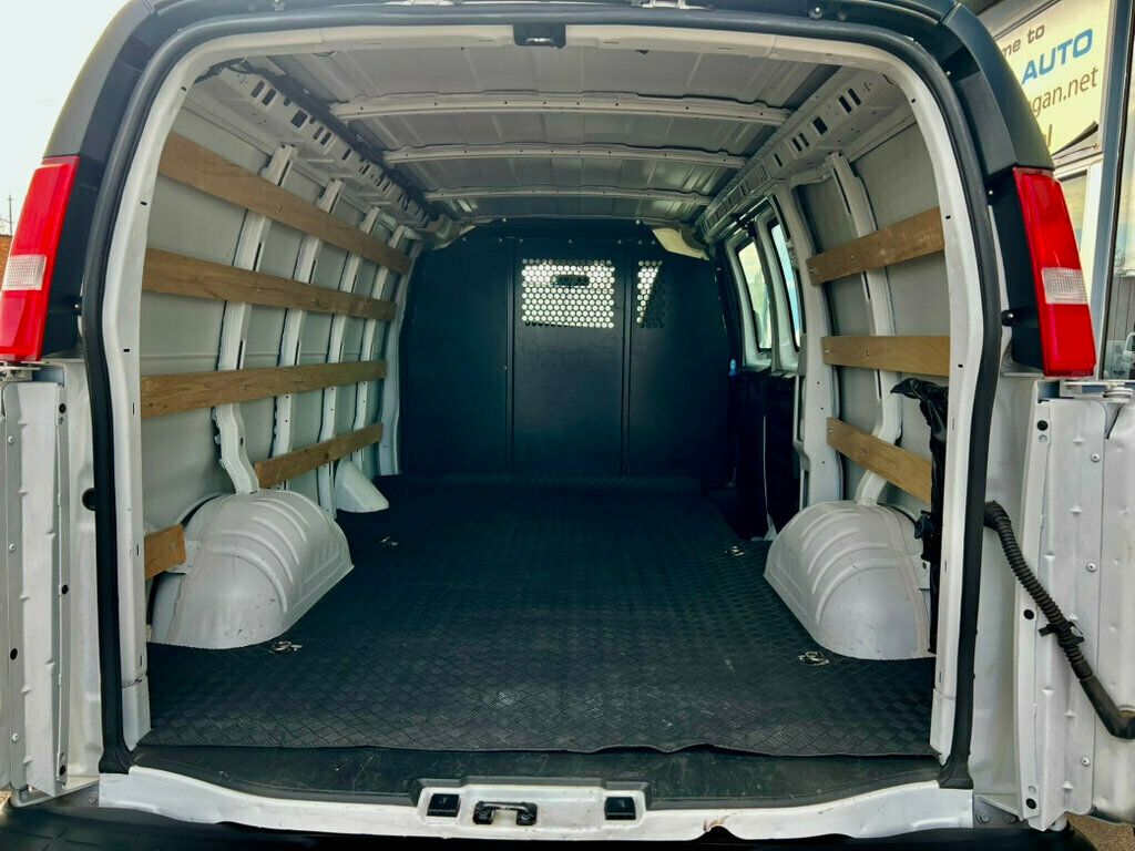 2024 Chevrolet Express Cargo Van RWD 2500 135" - 22981740 - 6