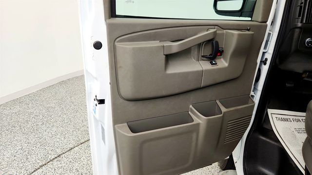 2024 Chevrolet Express Cargo Van RWD 2500 135'' w/ Driver Conv & Chrome Appear Pkgs & Partition - 23014376 - 9