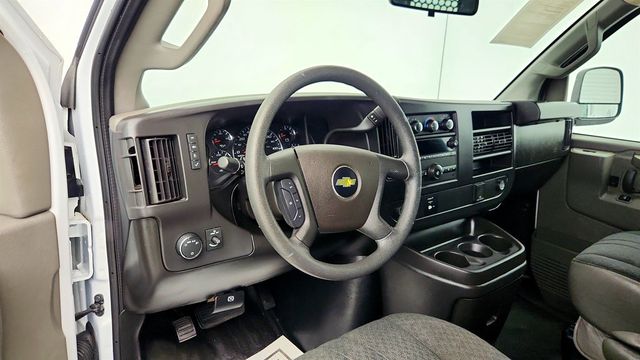 2024 Chevrolet Express Cargo Van RWD 2500 135'' w/ Driver Conv & Chrome Appear Pkgs & Partition - 23014376 - 10