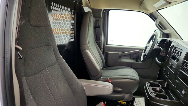 2024 Chevrolet Express Cargo Van RWD 2500 135'' w/ Driver Conv & Chrome Appear Pkgs & Partition - 23014376 - 25
