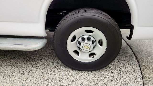 2024 Chevrolet Express Cargo Van RWD 2500 135'' w/ Driver Conv & Chrome Appear Pkgs & Partition - 23014376 - 8